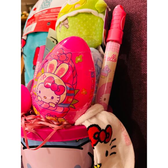 Cinnamoroll Easter bundle  two 4050 throws hello happy and Bounce and Roll - Picture 3 of 6